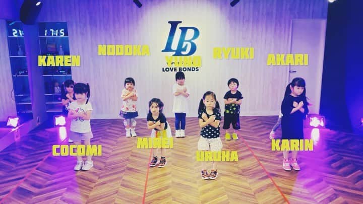 村上愛のインスタグラム：「. . . . 雨続きで気分が下がりがちですが 是非こちらの動画で癒されてください👶🌈💘ｶﾜｲｽｷﾞﾙ」