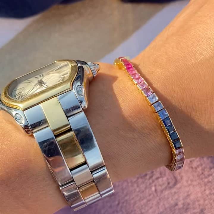稲木ジョージのインスタグラム：「@milamorejewelry candy sapphire tennis bracelet + New York sunset = TGIF🌅✨」