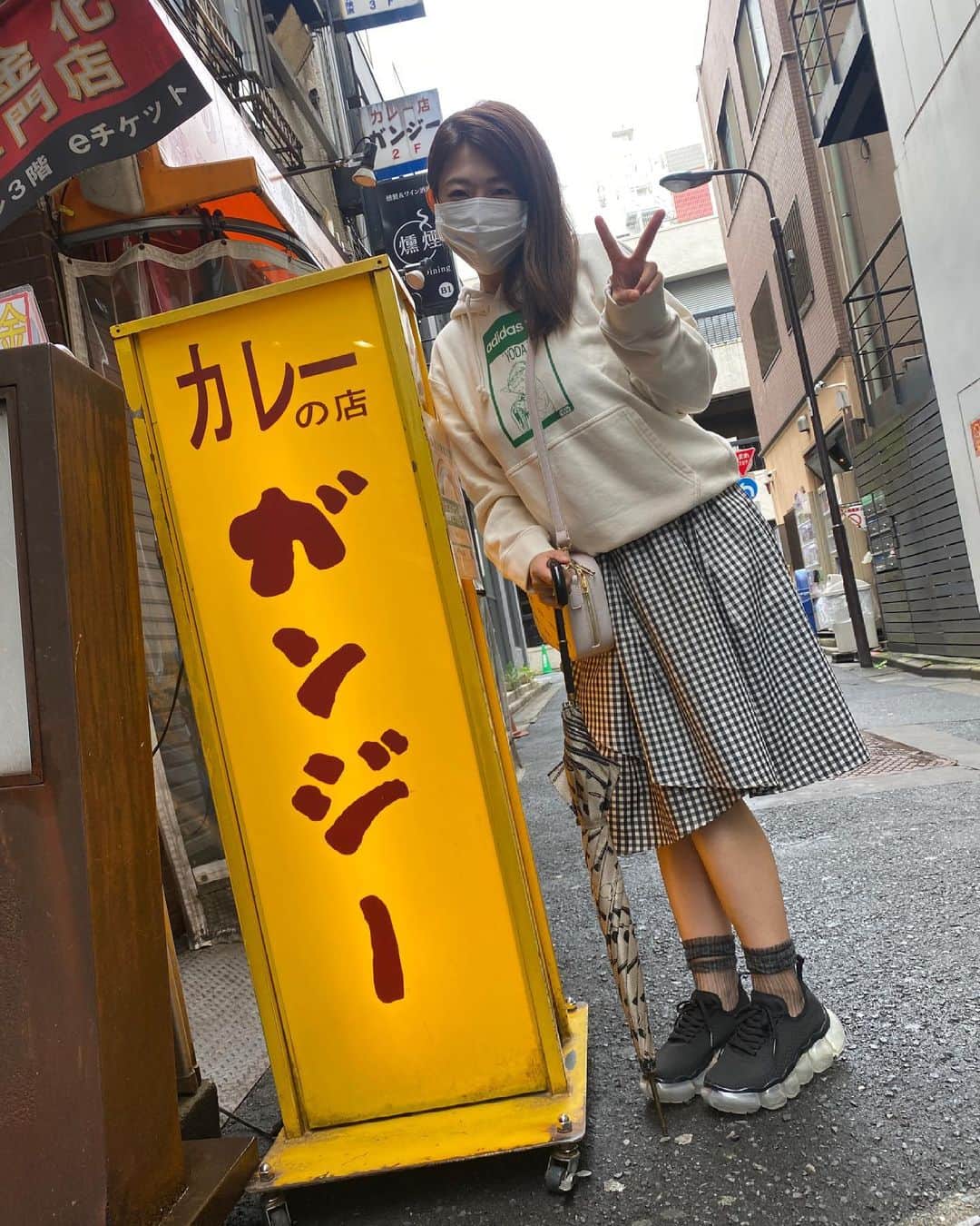範田紗々さんのインスタグラム写真 - (範田紗々Instagram)「#カレー好きな人と繋がりたい  #新宿三丁目 #ガンジー」5月22日 7時46分 - handa_sasa