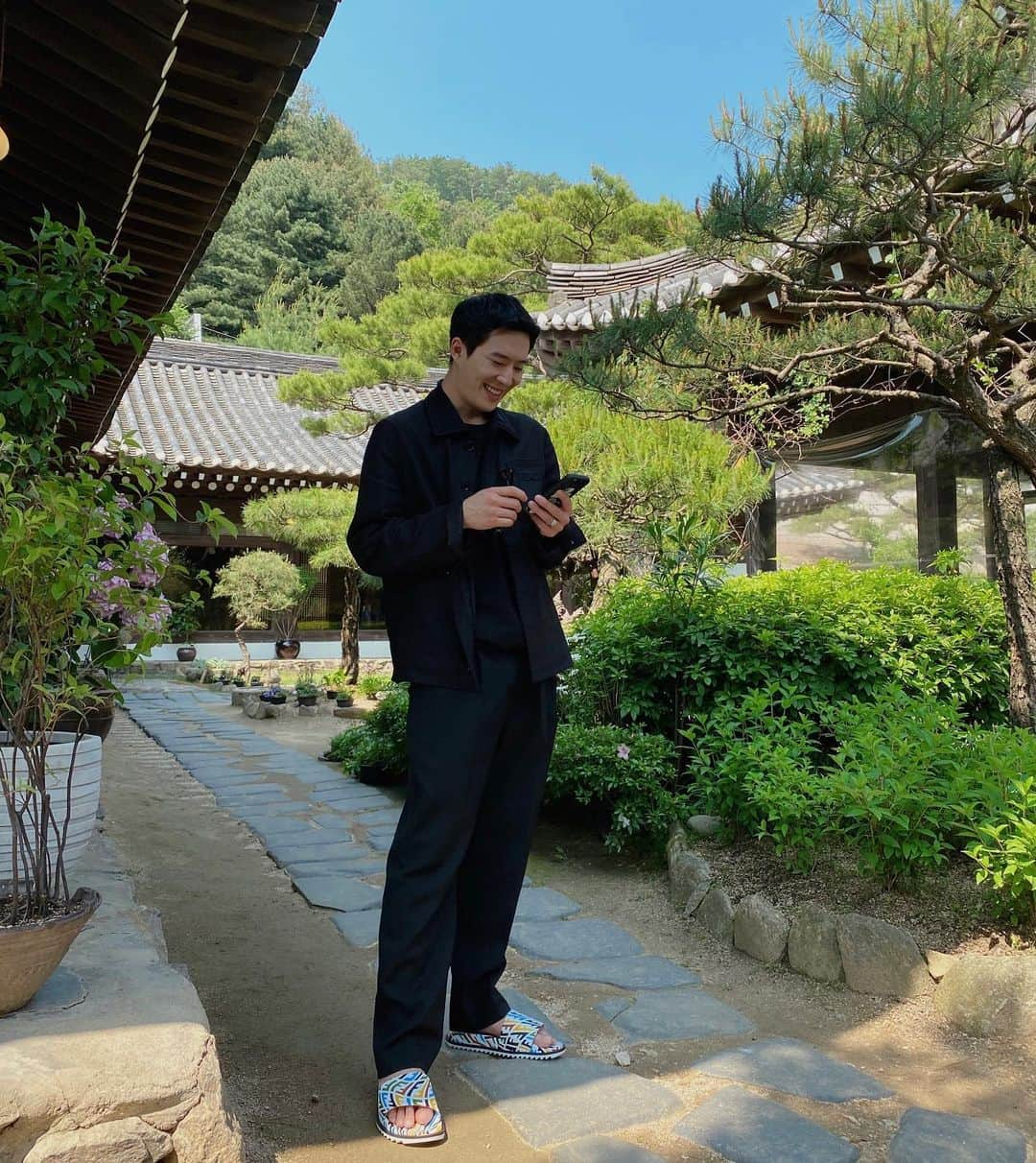 ハン・イェスルさんのインスタグラム写真 - (ハン・イェスルInstagram)「#이런날씨라면 #주말데이트 🌳」5月22日 18時09分 - han_ye_seul_