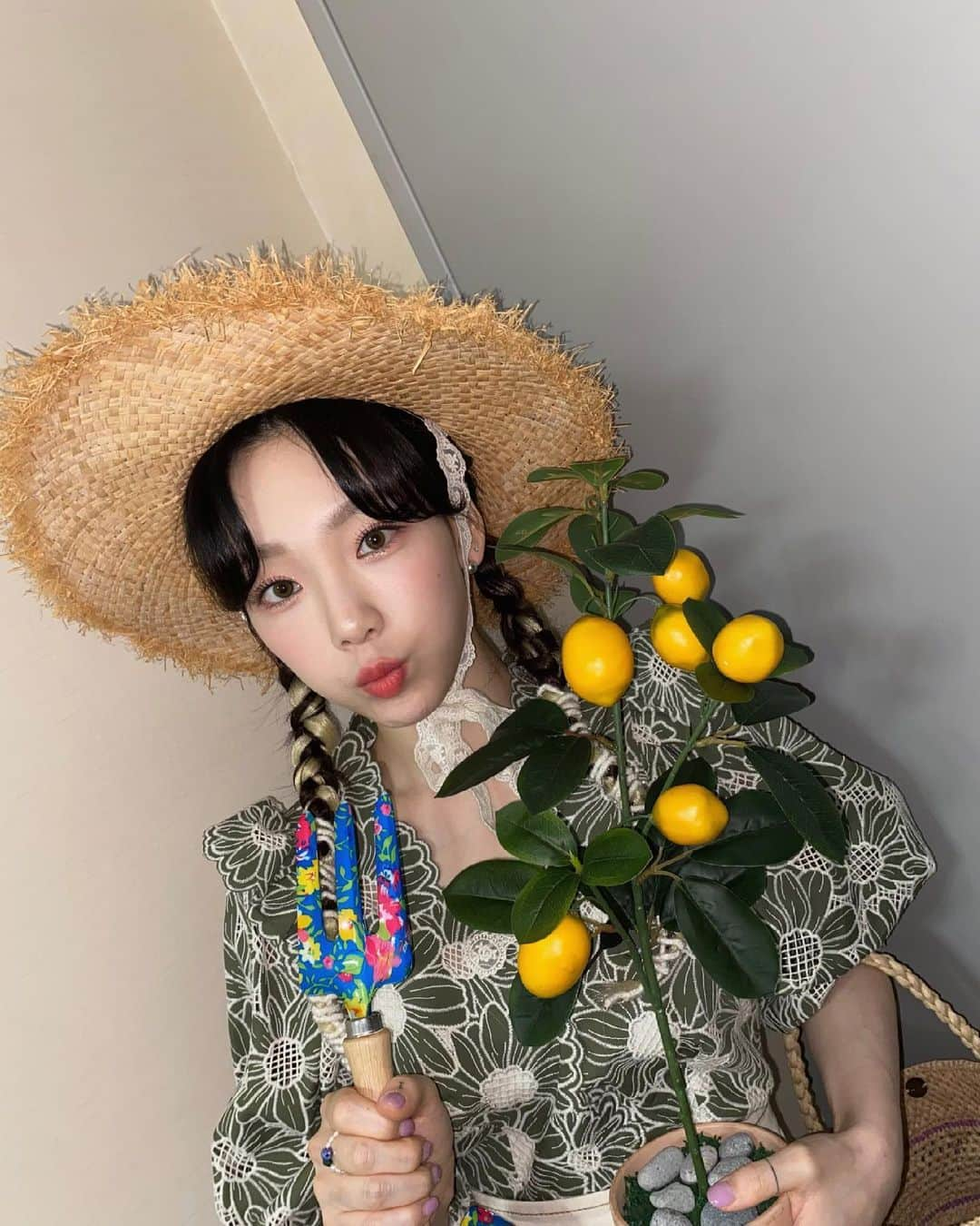 テヨン さんのインスタグラム写真 - (テヨン Instagram)「🌻 #놀라운토요일」5月22日 17時28分 - taeyeon_ss