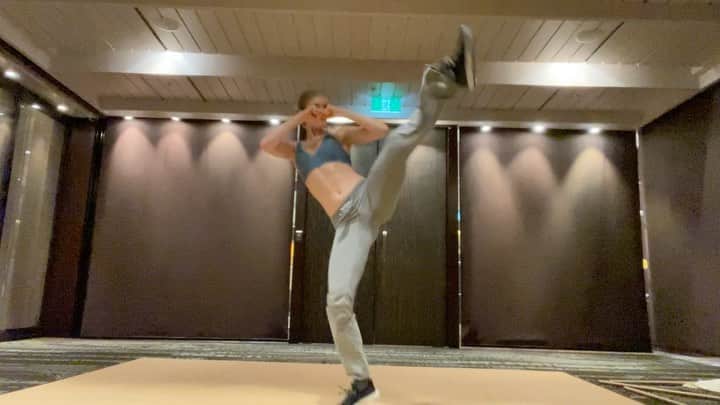 エレナ・カンプーリスのインスタグラム：「Honing in Chloe’s kicks, now the question is... “can you take a kick?”😜😈🤸‍♀️ #behindthescenes #JupitersLegacy @NetflixGeeked @netflix @mrmarkmillar  #strong #women #fitfam #grind #girlpower #train #goals #gains #workout #exercise #motivation #fit #life #lifestyle #fitnessjourney #fitnessaddict #body #abs #legs #fitbody #healthy #fitspo #fitforlife #bts #power #sport #inspiration #instafitness」