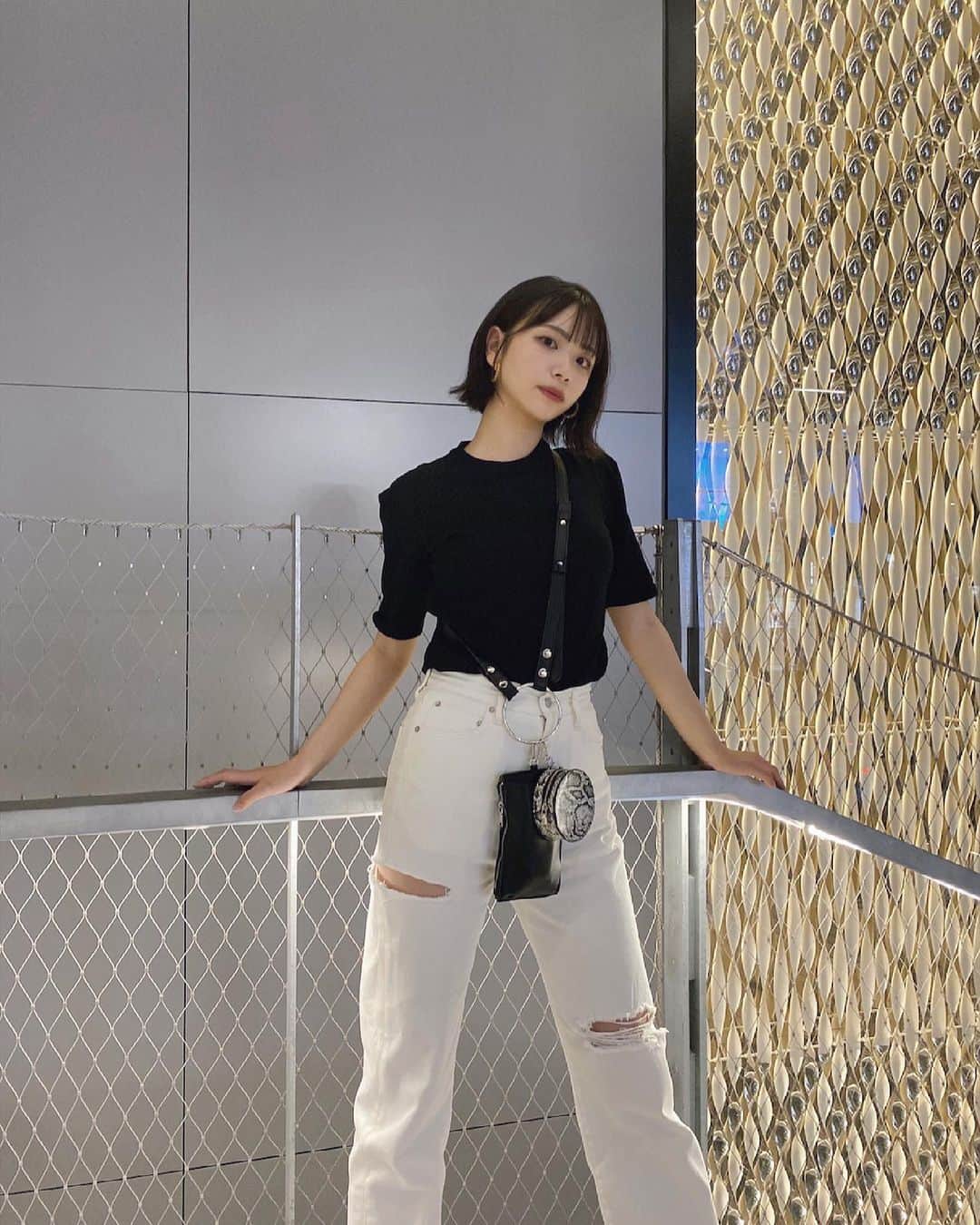 麻生果恩のインスタグラム：「#ootd シンプルコーデ🌱」