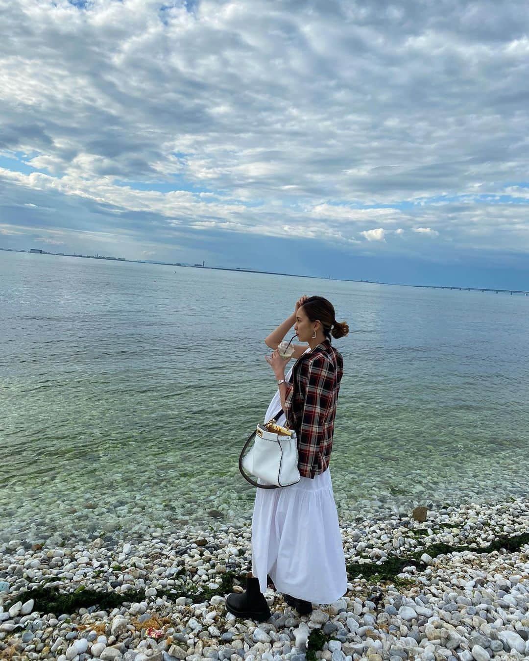 のインスタグラム：「前回の投稿に たくさんコメントやDMありがとうございました🙇‍♀️❤️ これからも温かく見守っていただければ 嬉しいです✨ いつもありがとうございます💐❤️」