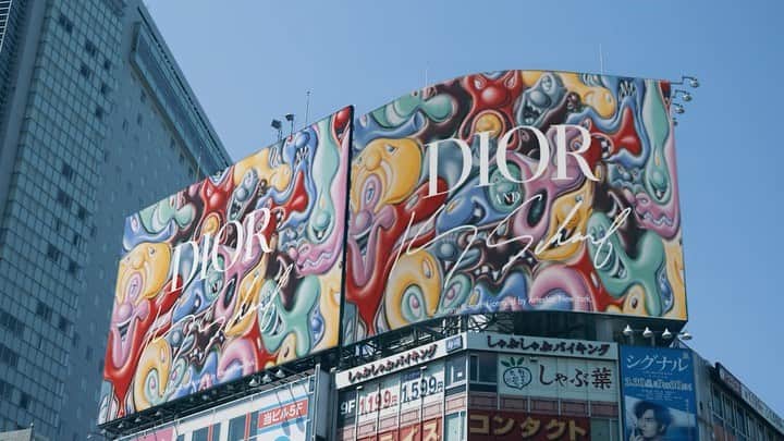 畔柳康佑のインスタグラム：「DIOR 21FW MEN COLLECTION POP-UP ANNOUNCEMENT MOVIE. for @dior   DIOR 渋谷宮下パークのポップアップ告知ムービーのプロデュースをしました。  本当に貴重な経験をさせて頂きました。 是非ご覧下さい☑️  Starring @syuichiro_naito  Director @yu.kari7  Executive Producer @masataka_kawaguchi  Producer @k_kuroyanagi  Casting @kamimuu  Cinematographer @jumpeimori1112  Camera assistant @tanakataro__  Production assistant @makusu0802  Production / Produce @obf_tokyo   #dior #diormen」