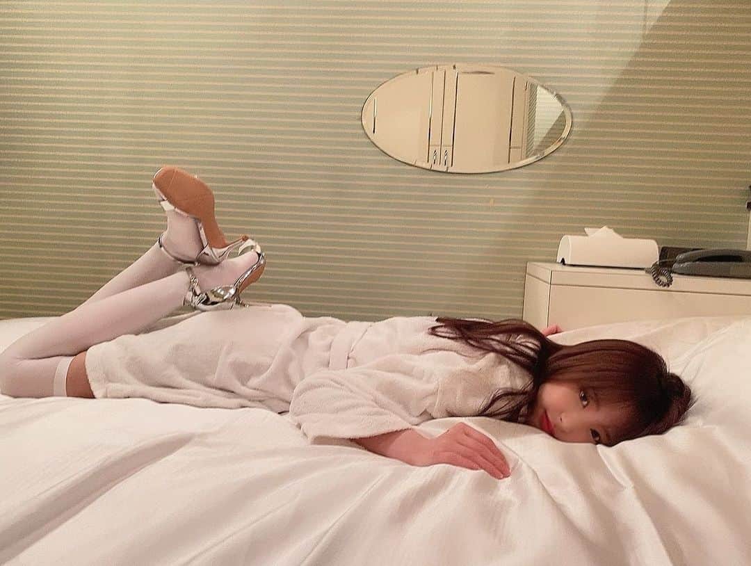 桃乃木かなさんのインスタグラム写真 - (桃乃木かなInstagram)「おやすみ〜😴」5月23日 0時16分 - kana_momonogi