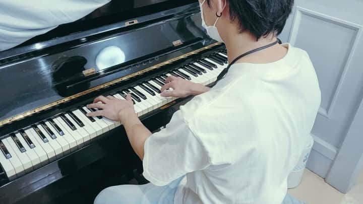中丸シオンのインスタグラム：「この方から湧き上がる音を聞いて最高潮に胸がどきどきします。 @modi_hemi  #吉田能」