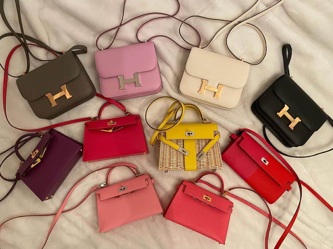 里美ゆりあのインスタグラム：「最近小さなレアbagがお気に入り♡♡  #hermes  #bag #mini #Kelly #collection #エルメス #ケリー #コンスタンスミニ  #バッグ #ミニ #コレクション」