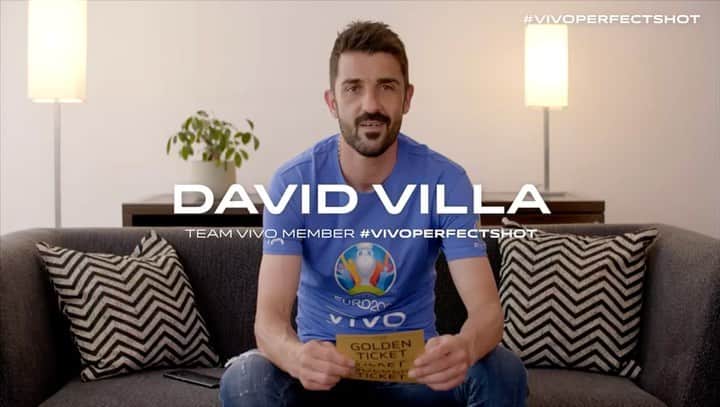 ダビド・ビジャのインスタグラム：「What does football mean for you?  1. Follow @vivo_espana on Instagram  2. Tell us what football means to you 3. Win the #vivoGoldenTicket  #vivosmartphone #vivoCapturaPerfecta」