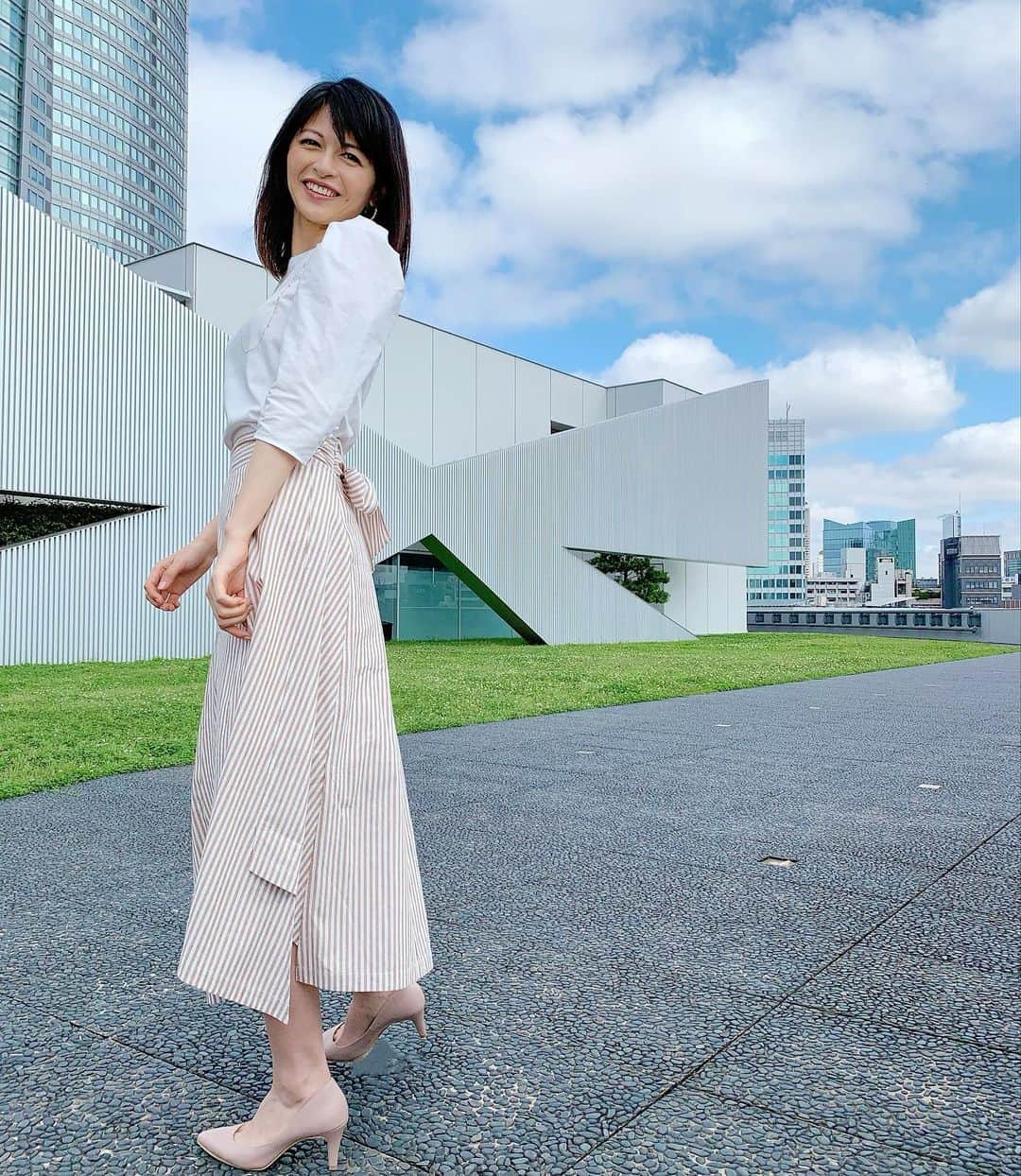 太田景子さんのインスタグラム写真 - (太田景子Instagram)「今朝もサンデーLIVEをご覧いただきありがとうございました😊 東京は9日ぶりにたっぷりの日差しが戻ってきました☀️みなさんは何をして過ごしていますか😀🙌🏻  カラッとした風が気持ちよくて、私は玉ねぎとそよ風に吹かれて過ごしました🍃😁」5月23日 16時27分 - keiko_ota1121