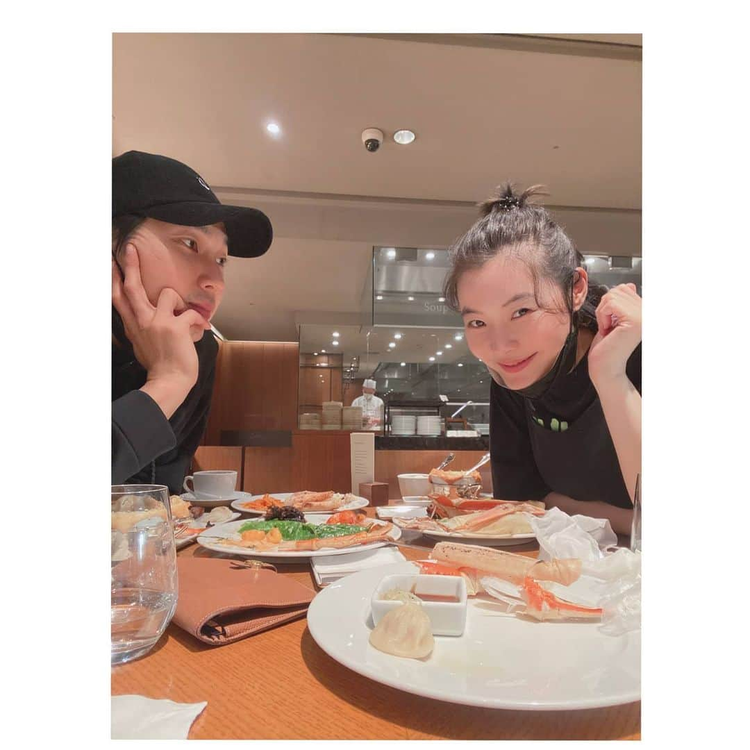 ユン・ソイさんのインスタグラム写真 - (ユン・ソイInstagram)「#올해두#먹방#끊임이없다#♡#결혼4주년 #기념일#부부스타그램」5月23日 20時08分 - yoonsoy