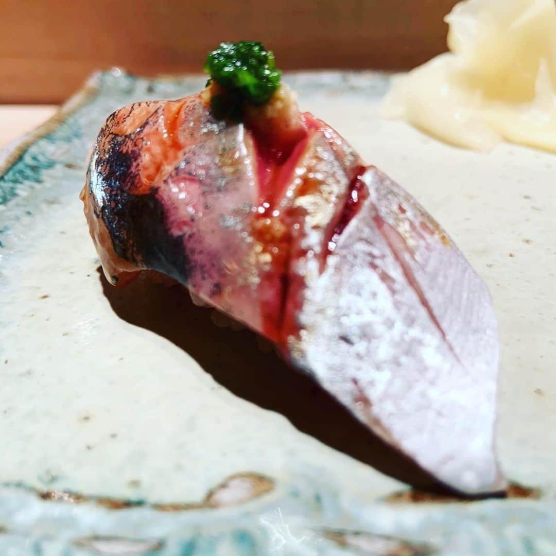 志摩有子さんのインスタグラム写真 - (志摩有子Instagram)「夕方早めから恵比寿松栄でお寿司。お酒なしでも大満足。いつものおはぎも忘れずに。  #寿司　#鮨　#sushi #おまかせ　#おはぎ」5月23日 21時09分 - ariko418