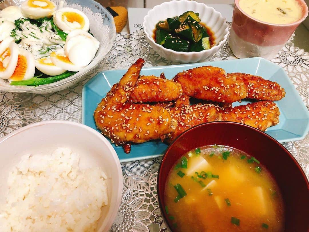 佐野千晃のインスタグラム：「ご飯を載せるの久しぶりだなぁ〜！﻿ ﻿ 美味しいボリューミーな白米が進むメッシが好き🤤笑﻿ ﻿ みんなそうか！笑﻿ ﻿ ストーリーにリアルタイムで載せてるけど美味しそうってたくさん言われるの嬉しい😆😆😆﻿ ﻿ #ちゃー飯 #チャークッキング #yummy #Delicious #good #love #handmade #made #in #moana #instagram #instagohan #instafood」