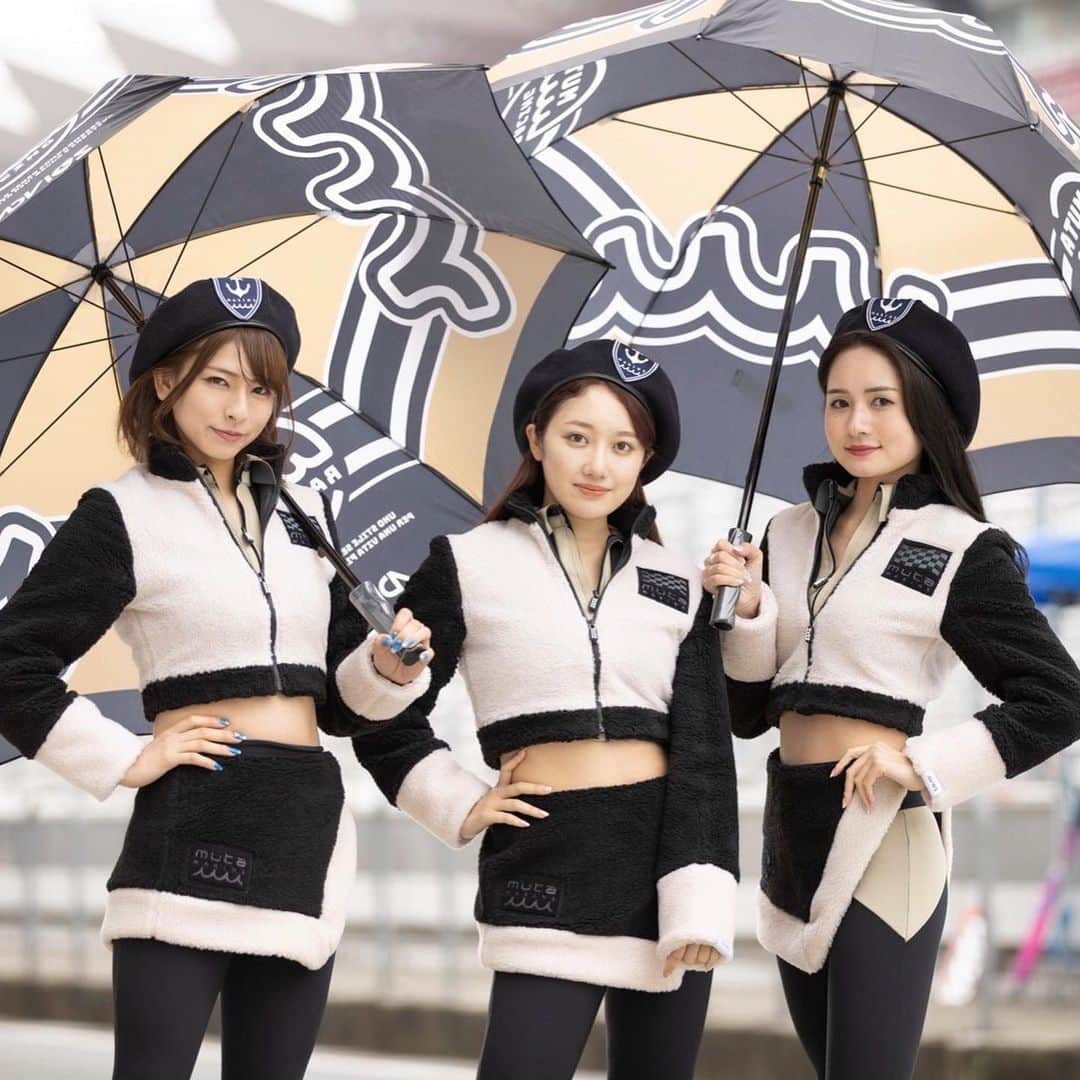 のインスタグラム：「❥SUPER耐久24h . . お疲れ様でした！！ . . RQ2年目ということで、昨年よりも応援の気持ちに熱が入って ドキドキわくわく感動でした。 . . ピットビューイングやステージも 車のお写真も一生懸命 撮ってくださってありがとです💕💕 . . . . #super耐久 #s耐 #mutamarine #mutaracing #muta #supra #富士スピードウェイ #レースクイーン #RQ #コスチューム」