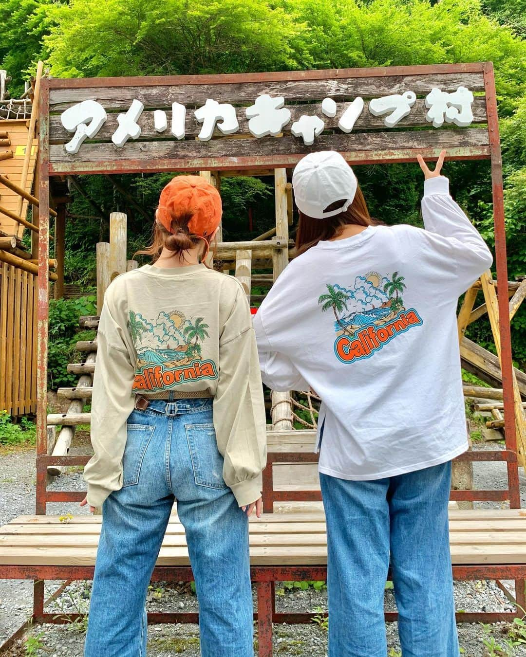 成瀬心美さんのインスタグラム写真 - (成瀬心美Instagram)「🇺🇸 . California . . #twins #tshirt #camp #work」5月24日 16時51分 - coco3ndazo