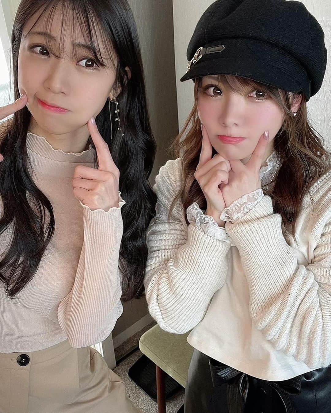 鈴木ふみ奈さんのインスタグラム写真 - (鈴木ふみ奈Instagram)「写真は前のだけど @b_carat.bykoritorinic に行った時に偶然れーなちゃんに会えた時の🤣❤️  ずっと通ってるお気に入りのサロン💕杉崎先生ありがとうございました🙏✨ #美容女子 #美容 #杉崎先生 #きゅきゅっと美容鍼 #BCARAT式美容鍼 #BCARATbykoritorinic #BCARAT #Beauty #Body #Balance #笹塚 #笹塚美容鍼 #美容鍼 #美顔鍼」5月24日 16時54分 - fuminasuzuki