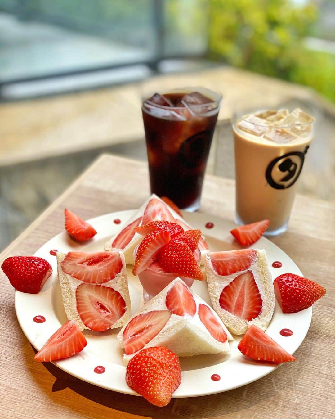 のインスタグラム：「🍓♡  #ダカフェ #ダカフェ恵比寿 #フルーツサンド #カフェ巡り #恵比寿ランチ #恵比寿グルメ#恵比寿カフェ#東京フルーツサンド#ebisu#ebisucafe」