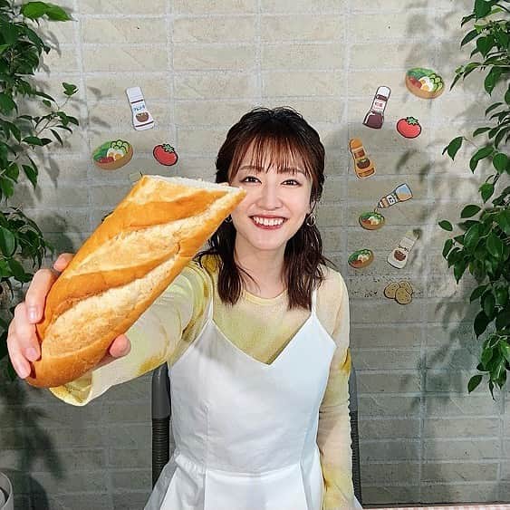 滝菜月さんのインスタグラム写真 - (滝菜月Instagram)「明日のバゲット🥖初ロケ☺️﻿ 美味しいもの紹介します。 ※紹介するものはパンではありません﻿ ﻿ #バゲット」5月24日 17時38分 - taki_natsuki