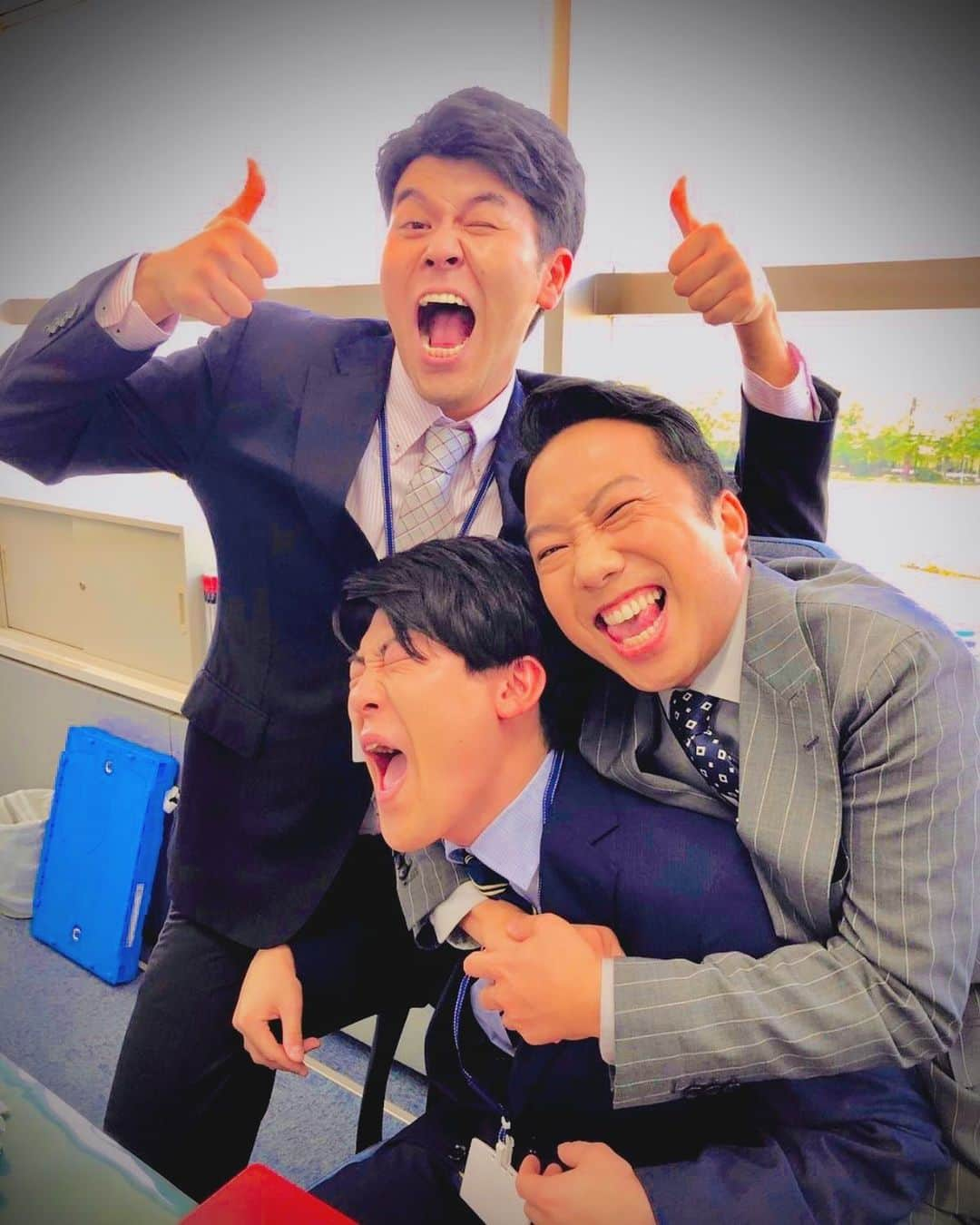 市川猿之助さんのインスタグラム写真 - (市川猿之助Instagram)「#フジテレビ #スカッとジャパン #土佐兄弟 #再現ドラマ に初めて参加させていただきました！ #高校生あるある ということで #学生時代の友達 な雰囲気で撮影してみました。 #とても楽しい #撮影現場 でした😊」5月24日 13時27分 - ennosuke_ichikawa4