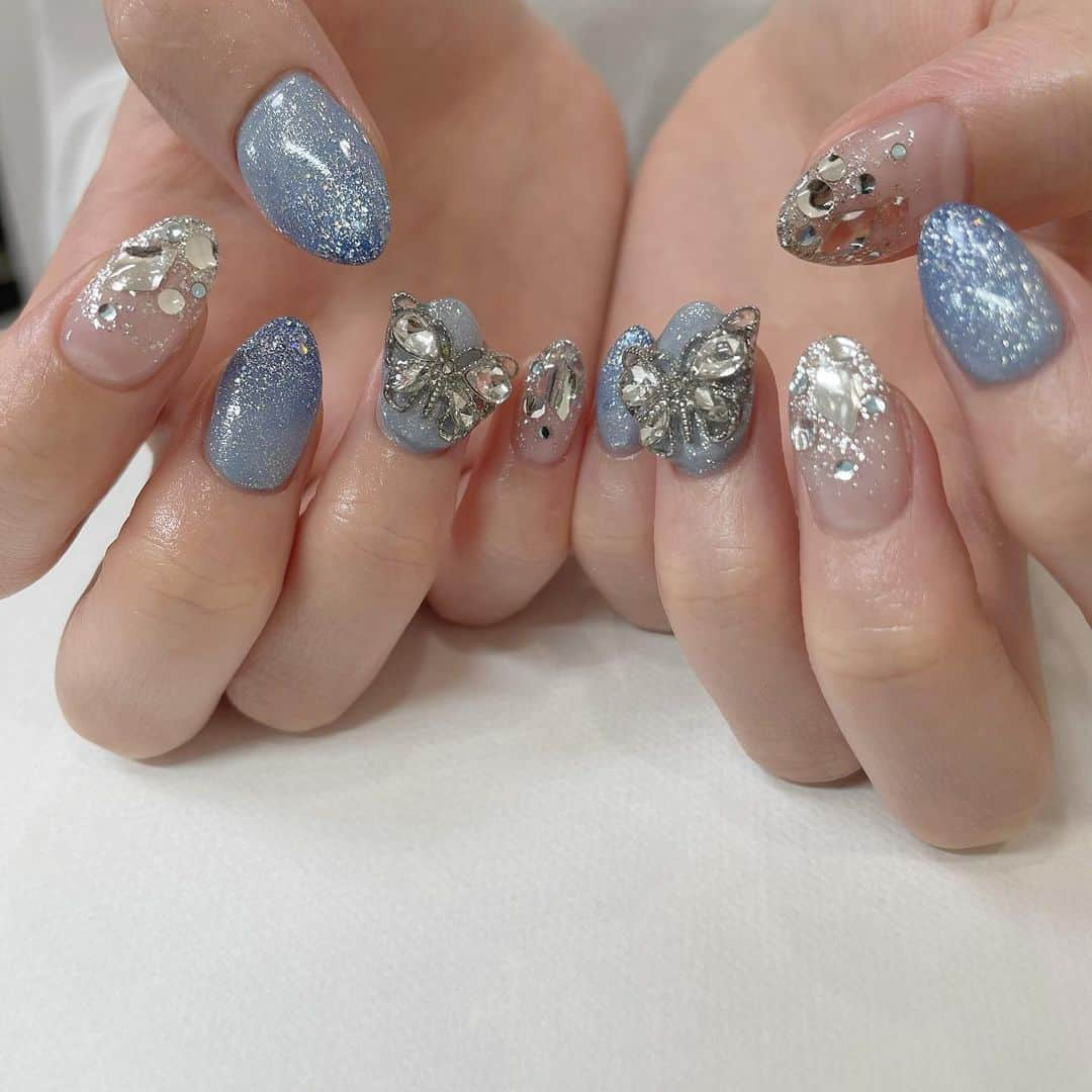 相良ましろさんのインスタグラム写真 - (相良ましろInstagram)「New nail💠  今回も蝶々入れました〜！ 青が好きだからお気に入り💙🥲 . HARUKAさんネイルしか勝たんっ♡ @haacnails  . .  #ネイル #蝶々ネイル #青ネイル #水色ネイル #キラキラネイル #nail #newnail #pinknails #女子力向上委員会」5月24日 14時53分 - mashiro_sagara