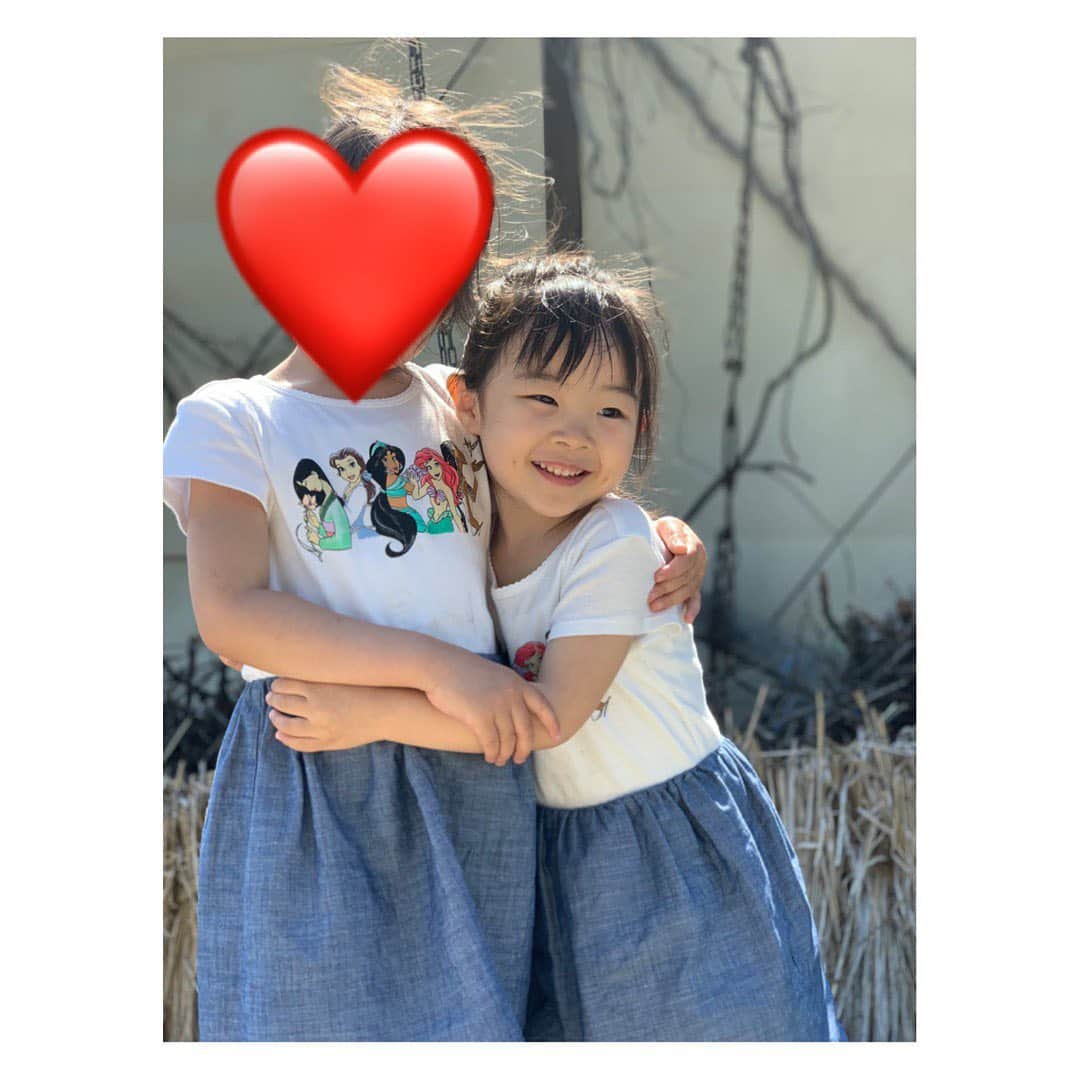 田中雅美さんのインスタグラム写真 - (田中雅美Instagram)「大好きなお友達とお揃いのワンピースを着て、ご機嫌です♡  ・ ・ #仲良しのお友達 #大好き #ずっとご機嫌 #お友達とお揃いコーデ #しかもプリンセス」5月24日 19時02分 - tanakamasami_official