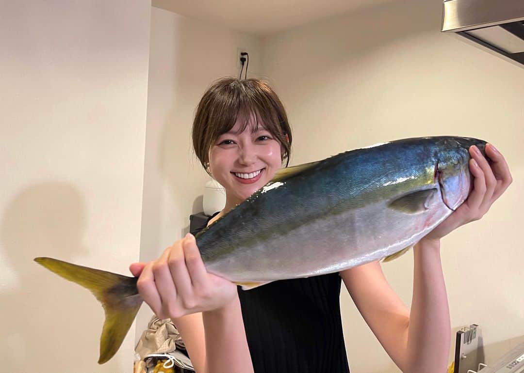 吉田悠希さんのインスタグラム写真 - (吉田悠希Instagram)「❤︎ 大きなお魚🐟 #イナダ #13thシングルヒット祈願」5月24日 19時07分 - yuki__yoshida__914