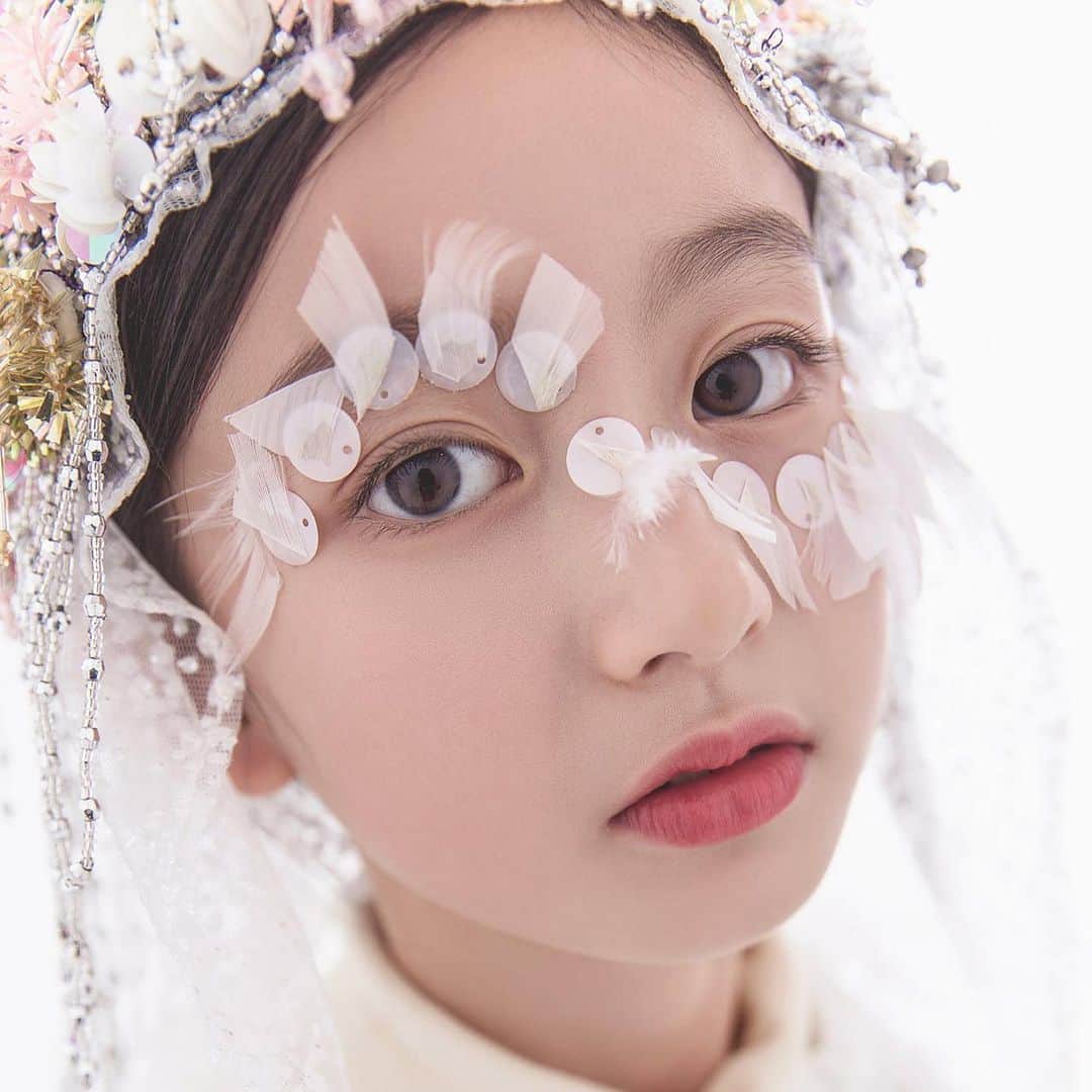 星來のインスタグラム：「外国人×美人子役。 #外国人 #国宝級美人 #子役 #美しい #いいね返し #インスタ映え #instagood #instalike #f4f #l4l #likeforlikes #likeforfollow #いいねした人全員フォローする #お洒落さんと繋がりたい #美男美女と繋がりたい」