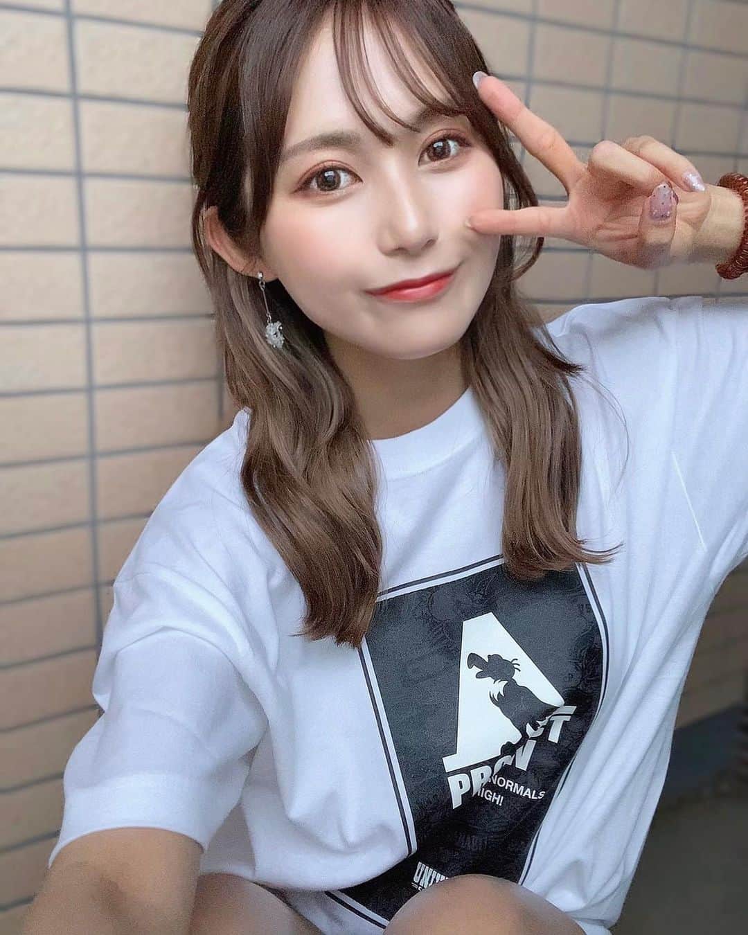 後藤佑紀のインスタグラム：「. 今日ははなびっこ収録でした🎇 公開をお楽しみに🥰 . A PROJECT Tシャツ💓かわいい💓 . . #ユニバフリーク #ユニバ #universal #スロット #パチンコ #はなび #HANABI」