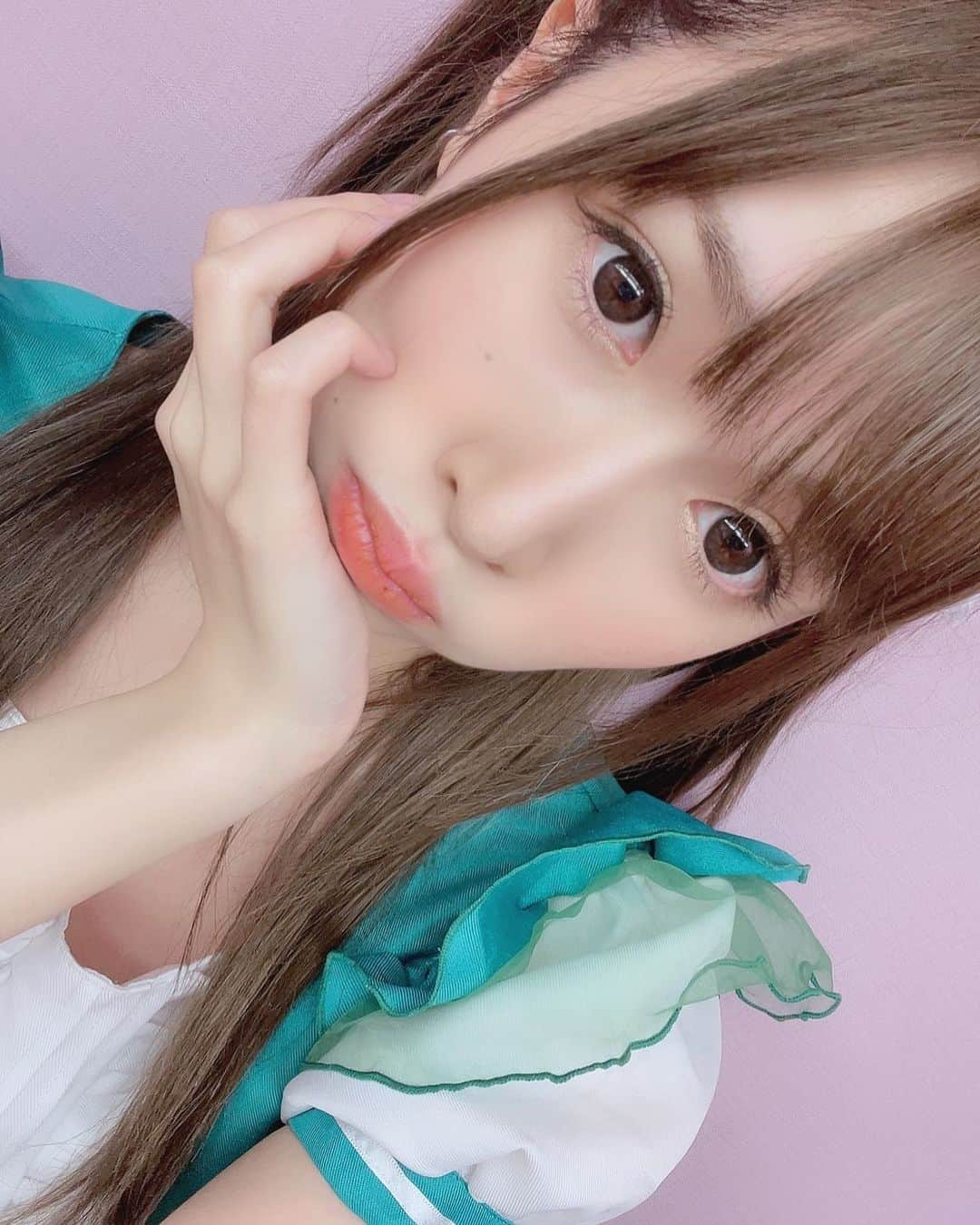 小鳥遊七星さんのインスタグラム写真 - (小鳥遊七星Instagram)「先月まで、この人金髪だったんだぜ？  髪の毛もっと伸びないかなぁ💭  #ハーフツイン #自撮り #メイド服」5月24日 20時38分 - nanase_t_0826