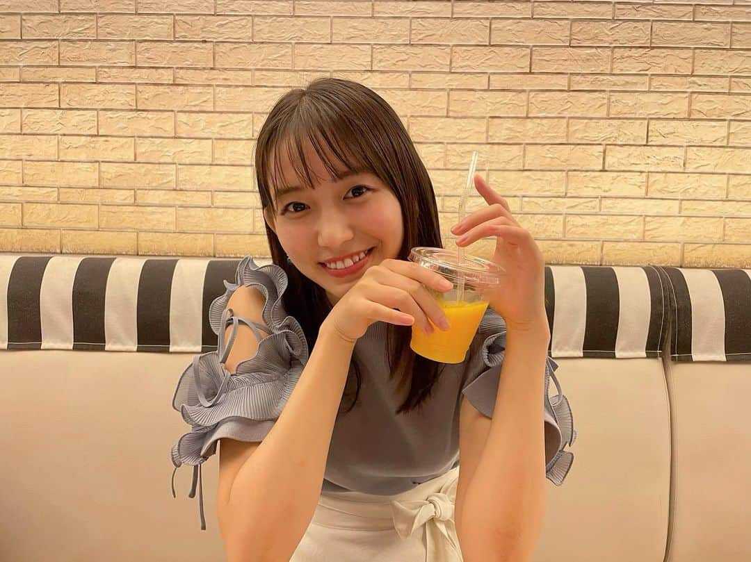 志田音々さんのインスタグラム写真 - (志田音々Instagram)「🍹 オレンジジュース美味しかった☺️ snidelのトップスかわちい💓  photo by さきまるマネージャー」5月24日 21時07分 - shida_nene0715