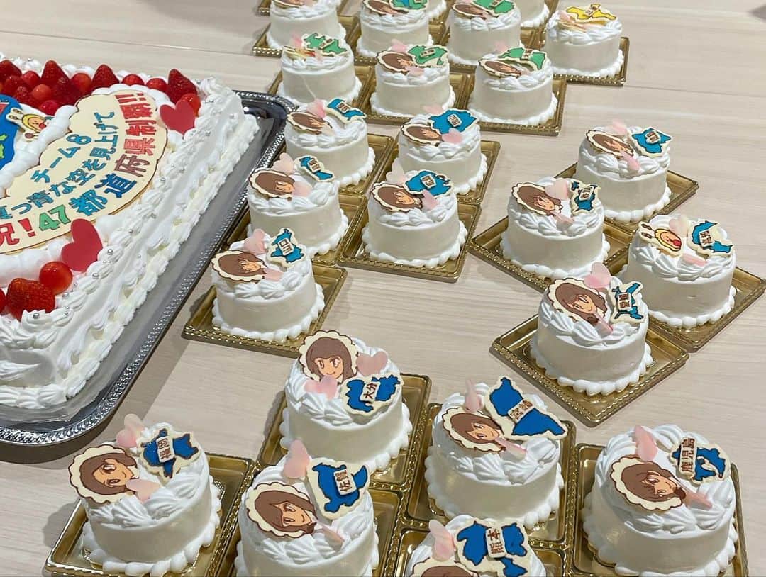 藤園麗さんのインスタグラム写真 - (藤園麗Instagram)「とっても素敵なケーキ🎂🍰 リクエストアワーの時もコンサートの後など毎回素敵なケーキを用意して下さるスタッフさんだいすきです🥰💖✨ しっかり美味しくいただきました！😚 . . . #akb48 #ケーキ #いちご #クリーム」5月24日 21時15分 - reifujizono_official