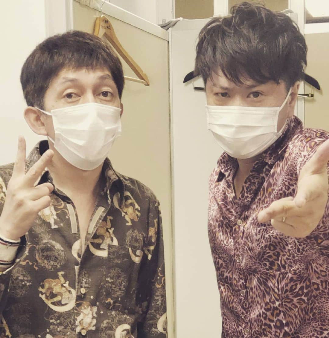 小堀裕之さんのインスタグラム写真 - (小堀裕之Instagram)「今日のお仕事 ルミネtheよしもと SPコメディ 大山班  #2丁拳銃 #二丁拳銃☓  #へドロットン #小堀 #ヘドロパパ  #TikTok  #丁度ええ  #ヘドロママ #アメブロ #アメーバブログ  #ヘドロットンチャンネル #2丁拳銃チャンネル #charmmy #チャーミー #コラム #タイガータイガー？？ #にゃんこ大戦争」5月24日 22時12分 - hedorotten