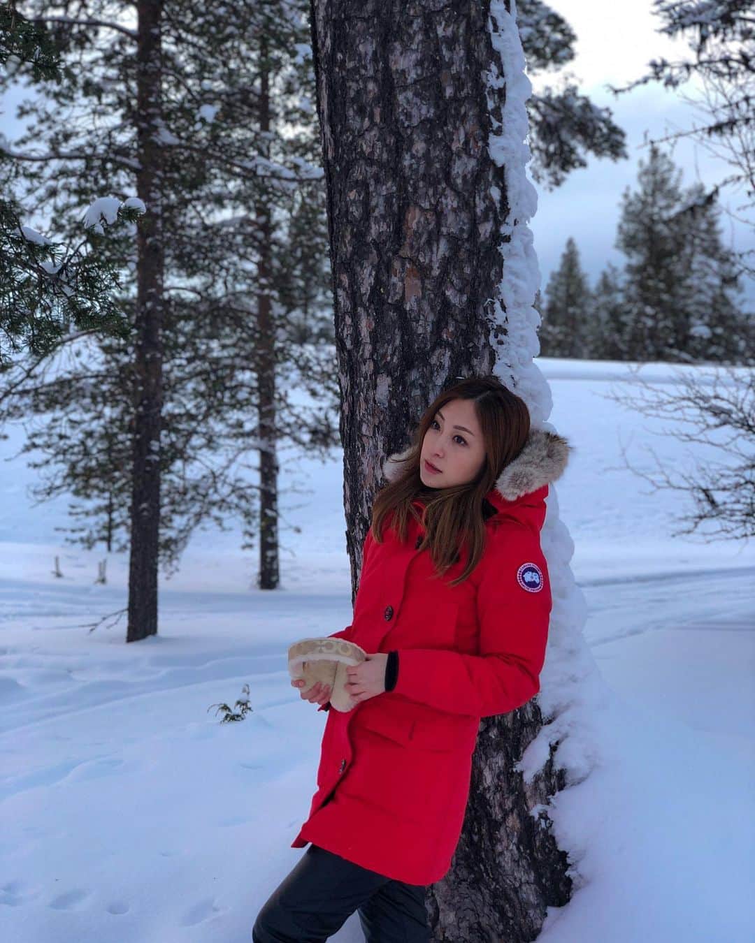 辰巳奈都子さんのインスタグラム写真 - (辰巳奈都子Instagram)「@canadagoose  は雪国でも目立つ赤にしました❤️‍🔥  −20°の氷点下の中でも ずっと私を守ってくれた😮‍💨」5月25日 0時07分 - tatsumi_natsuko
