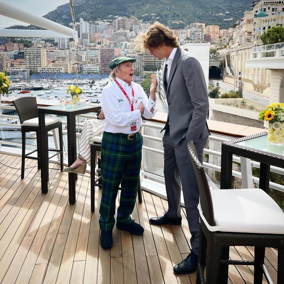 アレクサンダー・ズベレフさんのインスタグラム写真 - (アレクサンダー・ズベレフInstagram)「Had a fun weekend watching the Monaco GP for the first time!🏎🏁 Now back to work and focus on @rolandgarros 🎾👀」5月25日 0時27分 - alexzverev123