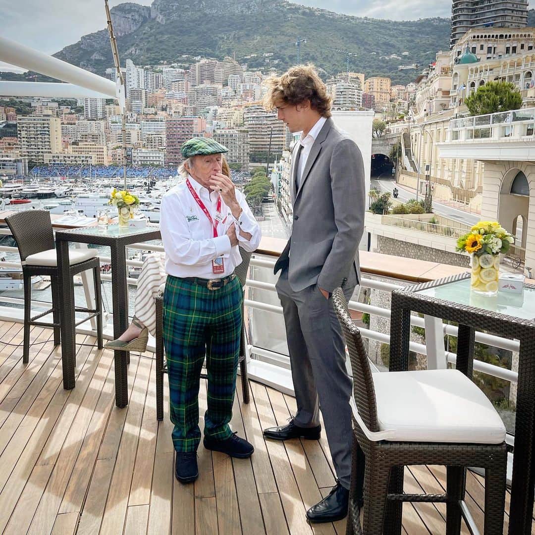アレクサンダー・ズベレフのインスタグラム：「Had a fun weekend watching the Monaco GP for the first time!🏎🏁 Now back to work and focus on @rolandgarros 🎾👀」