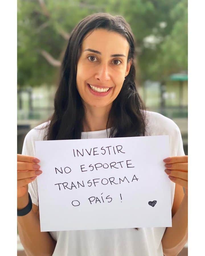 シェイラ・カストロのインスタグラム：「Investir no esporte transforma o país! Estou muito feliz em anunciar que junto ao Time Brasil, agora faço parte do Time XP! #timebrasil #timexp」