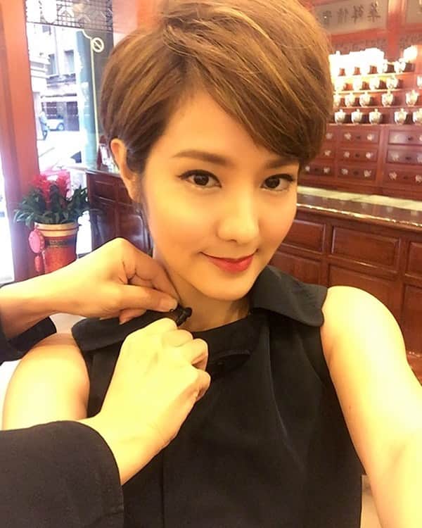 希良梨のインスタグラム：「「&Taiwan」  台湾と日本を繋ぐプロジェクトを進行中。 両国の沢山の方々のお力を借りて。  プロジェクトは台湾と日本を繋ぐ、  ヒトとコト、それに関わる全ての方が繋がり発展していくためのプラットフォームです。  メディアやエンタテイメント作品、  イベントを通してワクワクドキドキする企画です。  【日本&台湾】新たな出会いをこれからも。  私も製作&キャスティング、そして表にも出たりして、周りの皆さんが輝いていける、そんな役割を、  心を込めて。  それが、私に出来る恩返し。  10年後には、SKY引き継いでくれないかなぁ…😅  #台湾  #台灣  #andtaiwan #taiwanentertainment  #taiwanculture  #collaboration    #love #japan #like4like #simple #nature #taiwan #momlife #followforfollow #follow4follow #kirari #希良梨 #アニメ好きな人と繋がりたい #漫画好きな人と繋がりたい」