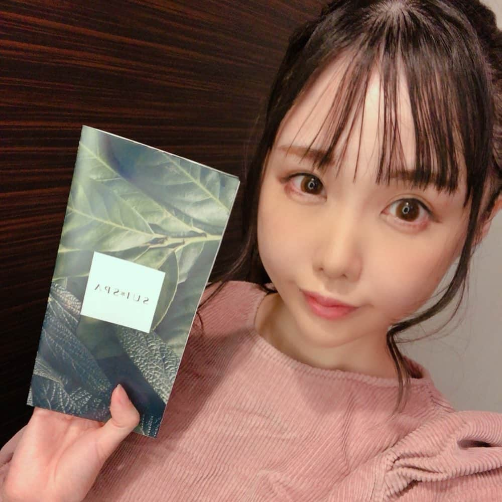 稲森美優さんのインスタグラム写真 - (稲森美優Instagram)「先日、表参道にある、@sui_spa さんに行ってきました！！ 最後から2番目からの写真が施術前なんだけど、 終わった瞬間リフトアップされていてお目目も施術してもらう前より、ぱっちり開いていて感動しました！  気持ちよすぎて、実は延長頼んでしまいました！笑  普通コルギとか行くと、髪型ボサボサの、ベタベタになるイメージがあるんだけど、 終わってもほぼほぼ髪型とか変わっていなかったことにも感動！ そして、ヘアアイロンとかも借りられるの感動でした！！  また確実に予約して行くと思います😌❤️❤️❤️❤️  https://kronos0320.com/  東京都渋谷区神宮前5-50-6サクセス青山ビル9F  pr #翠SUISPA #表参道エステ #小顔矯正 #頭蓋骨矯正 #むくみ解消 #コルギ #ヘッドスパ #スイスパ」5月25日 19時56分 - miyuuinamori