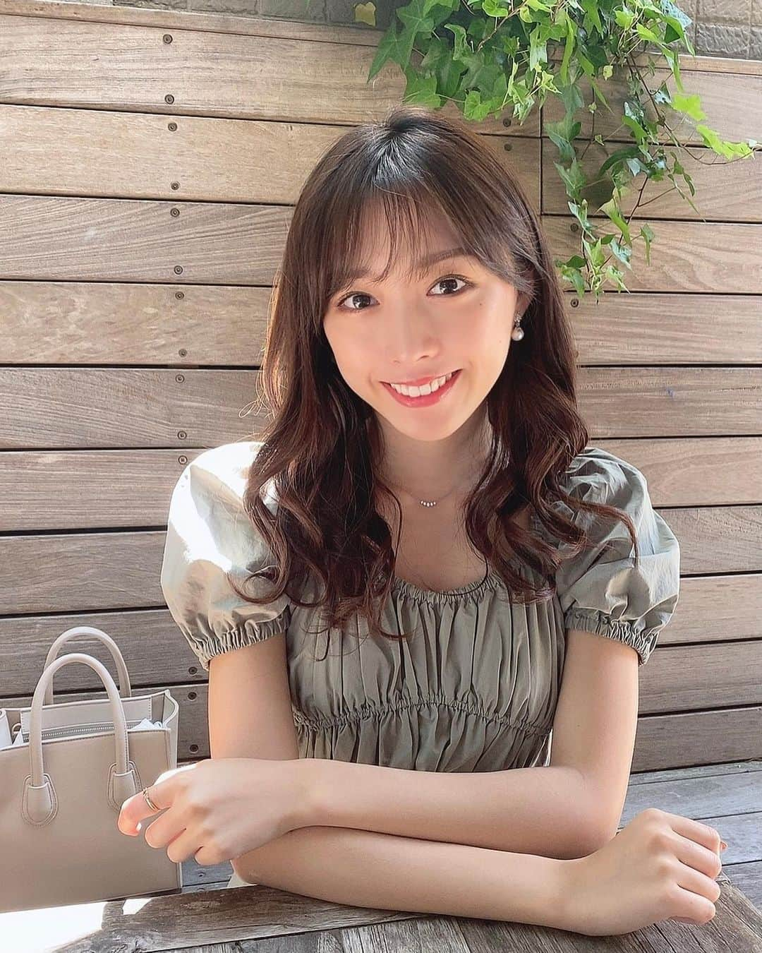 依田奈波さんのインスタグラム写真 - (依田奈波Instagram)「テラス席の風が気持ちかったな〜🌿  ラテグラフィックは、高校生の頃に 学校の近くの店舗にはよく行ってたけど、 違う店舗は初めて行った😚 なんだか懐かしい気持ち！  余談ですが、たまプラのモンスーンカフェが 閉店していて悲しかった🥲  #たまプラーザカフェ #たまプラーザランチ #ラテグラフィック」5月25日 20時04分 - nanami_yoda