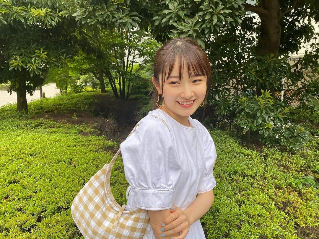 森戸知沙希さんのインスタグラム写真 - (森戸知沙希Instagram)「🌿⚪️🧸 　 　　 　 　　　  #morningmusume21 #helloproject #モーニング娘21 #森戸知沙希 #私服 #ちさきふく #onepiece #おさがり #bag #zara #いい天気☀️  （写真撮る時だけマスク外してます）」5月25日 22時19分 - chisaki__morito.official