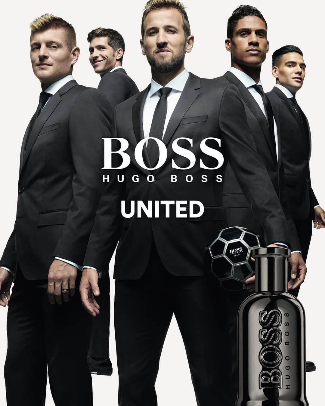 セルジ・ロベルトさんのインスタグラム写真 - (セルジ・ロベルトInstagram)「Unite to celebrate, the power of unity and respect, both on and off the pitch, that’s the message behind the #BOSSBottled United campaign @boss @falcao @harrykane @toni.kr8s @raphaelvarane #ManOfToday」5月26日 1時07分 - sergiroberto