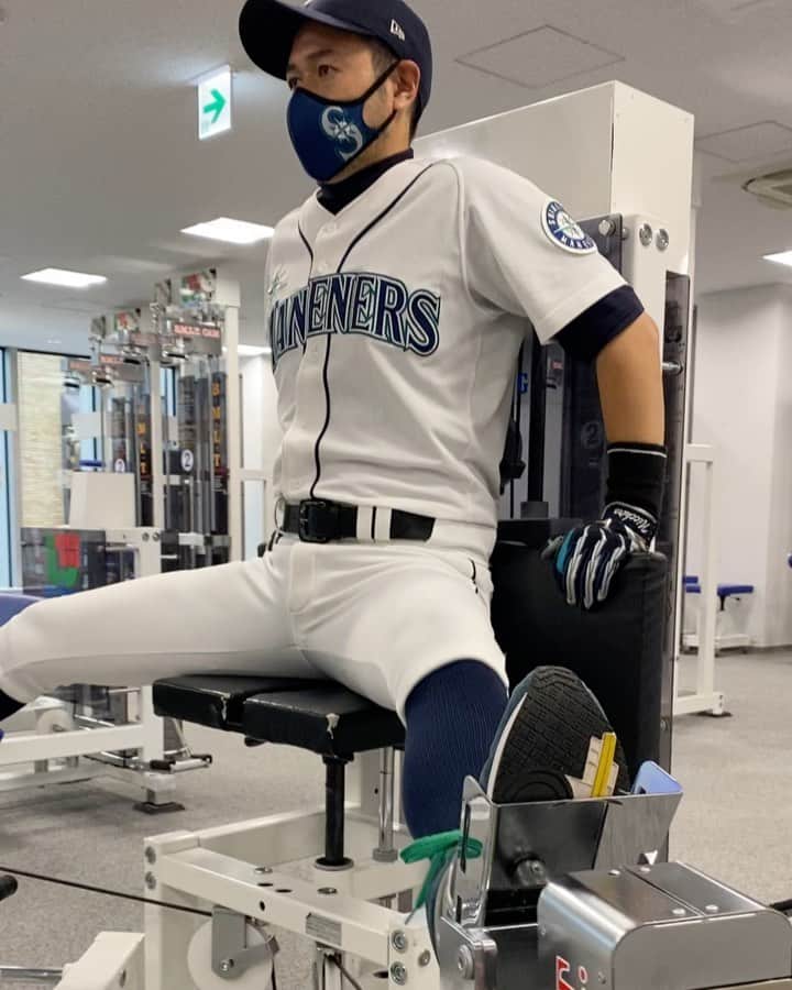 のインスタグラム：「このぎこちない動きがどう変わるのか  #初動負荷トレーニング  #ワールドウィング新宿  #トレーニング #ニッチロー  #training」