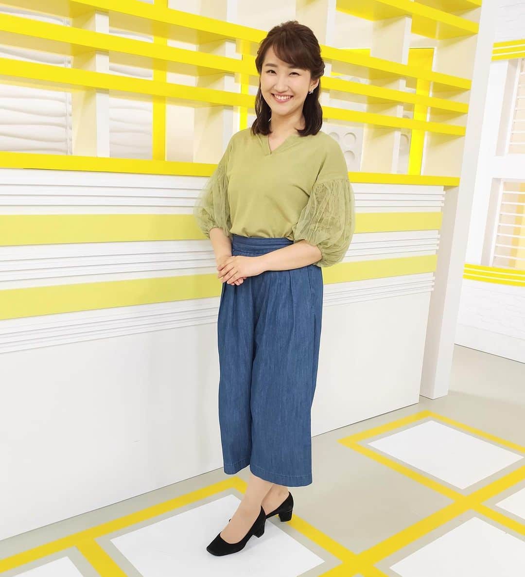 札幌テレビ「どさんこワイド朝」さんのインスタグラム写真 - (札幌テレビ「どさんこワイド朝」Instagram)「きょうの西尾アナと工藤アナの衣装です。  西尾アナは、青色のズボンに新緑を思わせる緑色のシャツ、 袖も涼しげで この時期らしい爽やかなコーデですね。  工藤アナは、ピンクのシャツがいいですね。 . . #どさんこワイド朝 #西尾優希 #工藤聖太  #衣装  #工藤アナどこ見てるの  #同じポーズ #のつもり」5月26日 10時43分 - dosanko_asa
