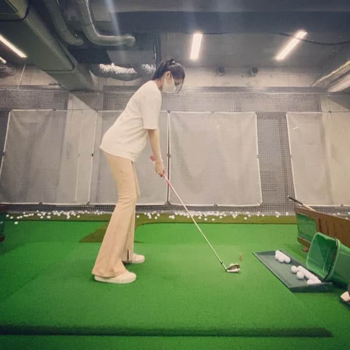 大石絵理のインスタグラム：「@harajukugolf_academy 🌈🍒🍋」