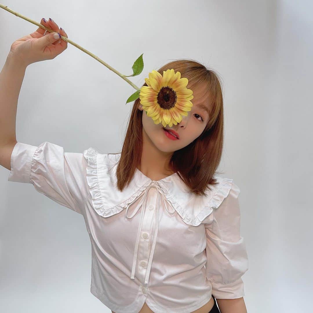 ひよんのインスタグラム：「🌻🌻 ㅤㅤㅤㅤㅤㅤㅤㅤㅤㅤㅤㅤㅤ ひまわりの季節ももうすぐ。 早すぎ🥺💓 ㅤㅤㅤㅤㅤㅤㅤㅤㅤㅤㅤㅤㅤ #ひよん」
