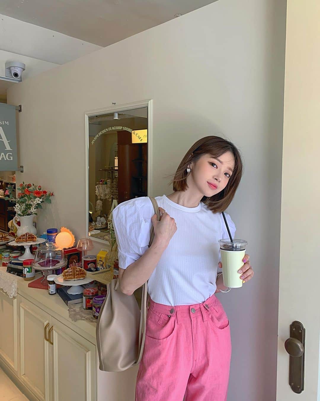 Yoonbitnaのインスタグラム：「행보그💅🏻」