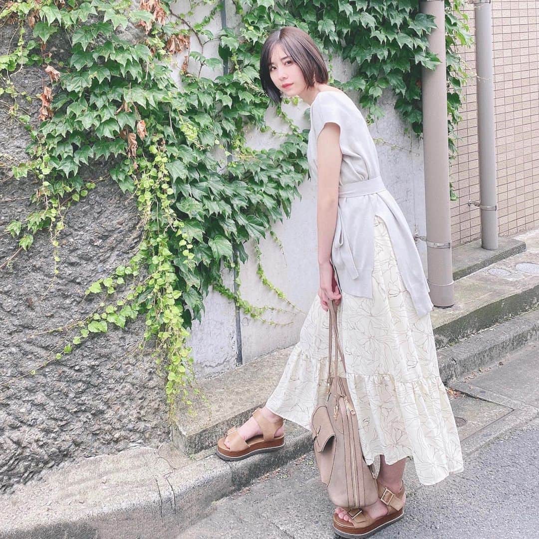 有村藍里さんのインスタグラム写真 - (有村藍里Instagram)「@mercuryduo_com たまにはミントグリーンな洋服。 フラワーイレヘムノースリニットセット🌱  #mercuryduo」5月26日 18時38分 - arimuraairi