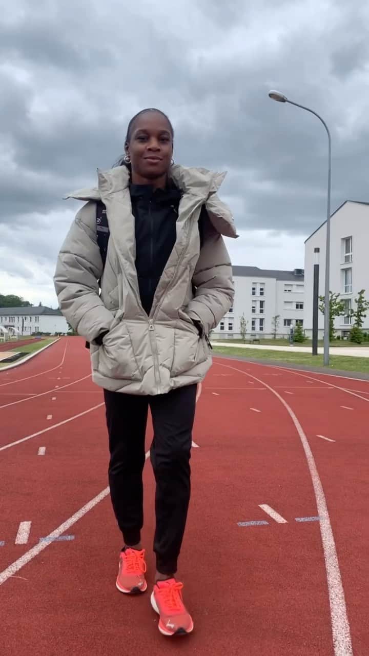 キャロル・ザヒのインスタグラム：「Tracklife routine ________________________________ 🎥 : @rubentryagain  ________________________________  #Trackandfield #Athletisme #Puma #foreverfaster #training #routine #run #sprint #pumaperformance #PumaFam #running #Sugasuga」