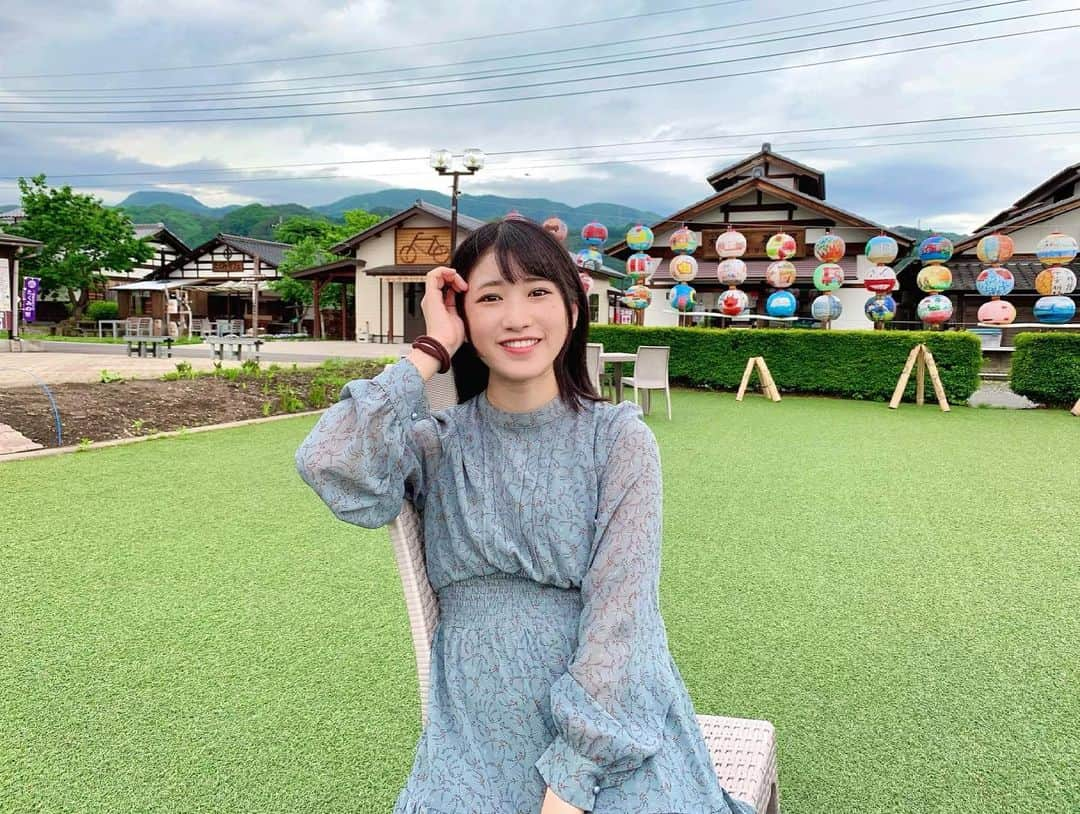 加藤一華さんのインスタグラム写真 - (加藤一華Instagram)「. 学生の時から変わらず 手にヘアゴムつけてるな🤦🏻‍♀️😂  ご飯食べる時ジャマになるし 夏は暑くて結びたくなるし  毛量多い人あるある？👩🏻🌀  #毛量多いあるある #動画になりそう #毛量多い人 #コメントください #あなたのあるある待ってます」5月26日 19時41分 - ichika_kato