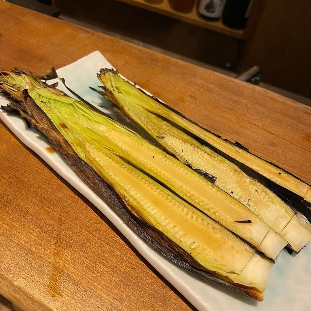 Yuika Matsuさんのインスタグラム写真 - (Yuika MatsuInstagram)「久しぶりのご飯投稿 ※時差投稿です！ 　 福島のめちゃうま焼き鳥 @sumibiyakitori_torio 。 たまたまオープンした頃に ふらっと入ってからすっかり虜に😘 　 とり刺しも焼き鳥も、 どれもぷりぷりしてるの。 はやくまた食べに行きたいなぁ🤤♡ 　 　 　 　 #とり央#大阪#福島区グルメ #福島グルメ  #福島#焼き鳥#やきとり#焼鳥#鳥刺し」5月26日 20時25分 - yuika00802